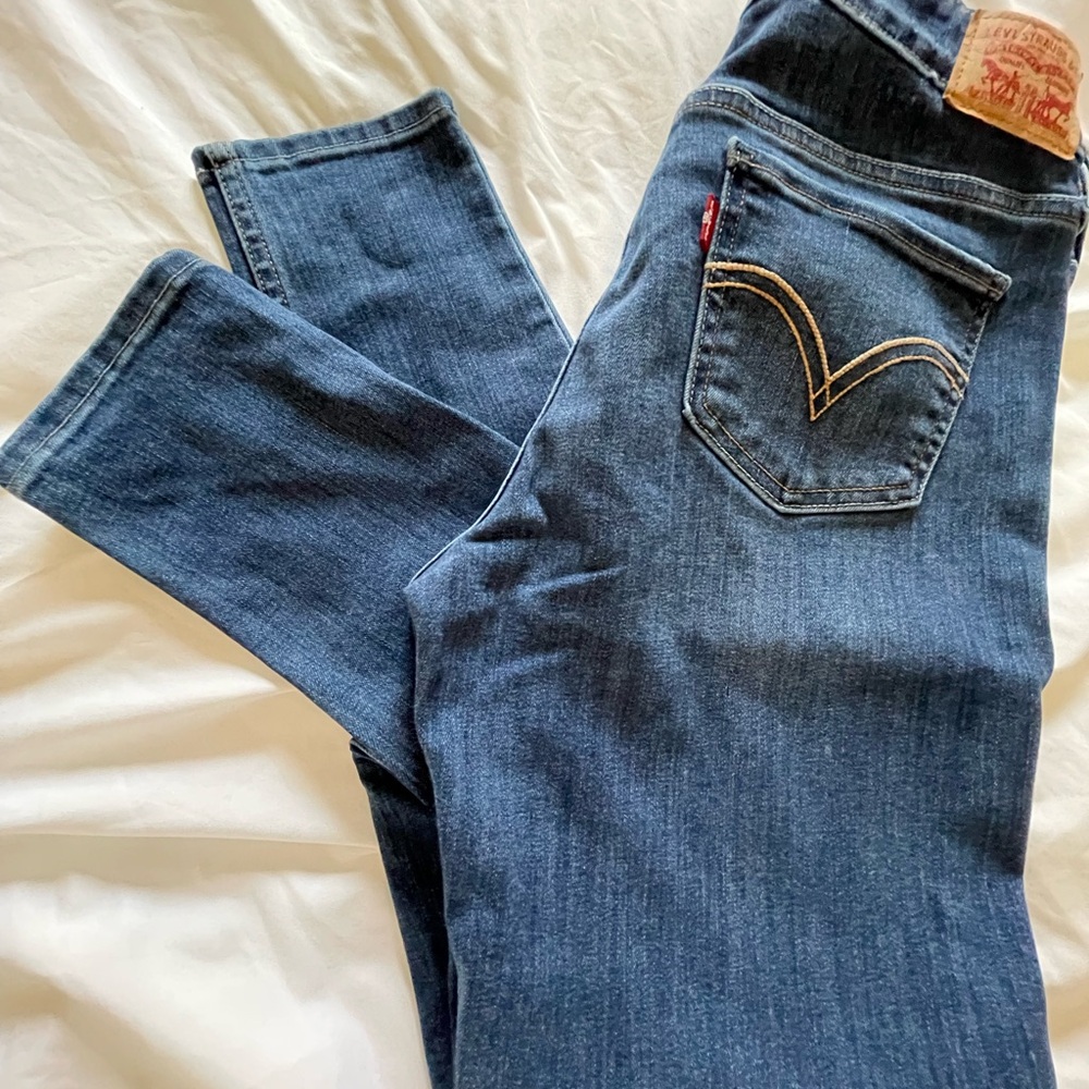 Women Levi’s 535 super skinny